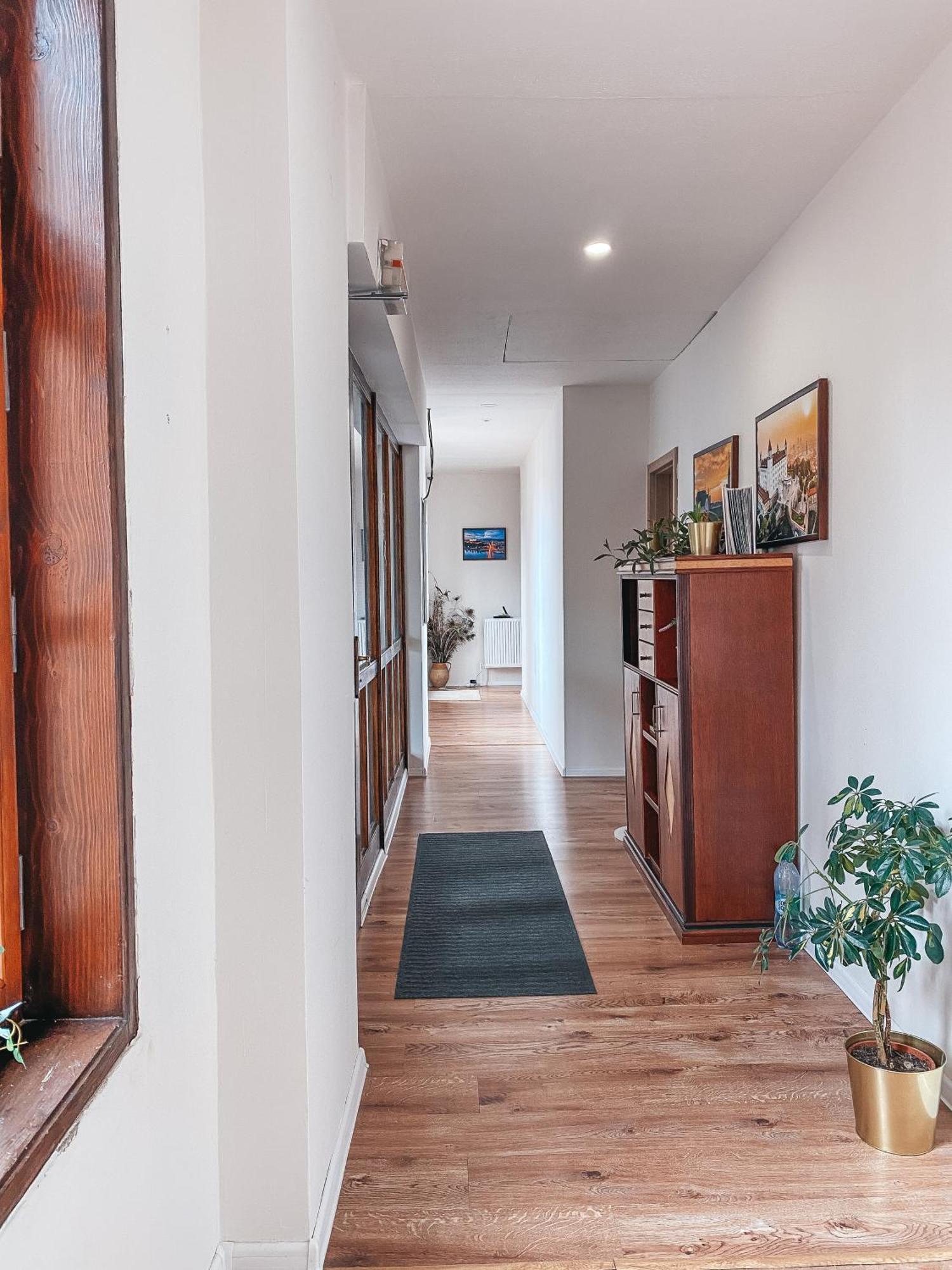 Blue Lotus Apartments 브라티슬라바 외부 사진