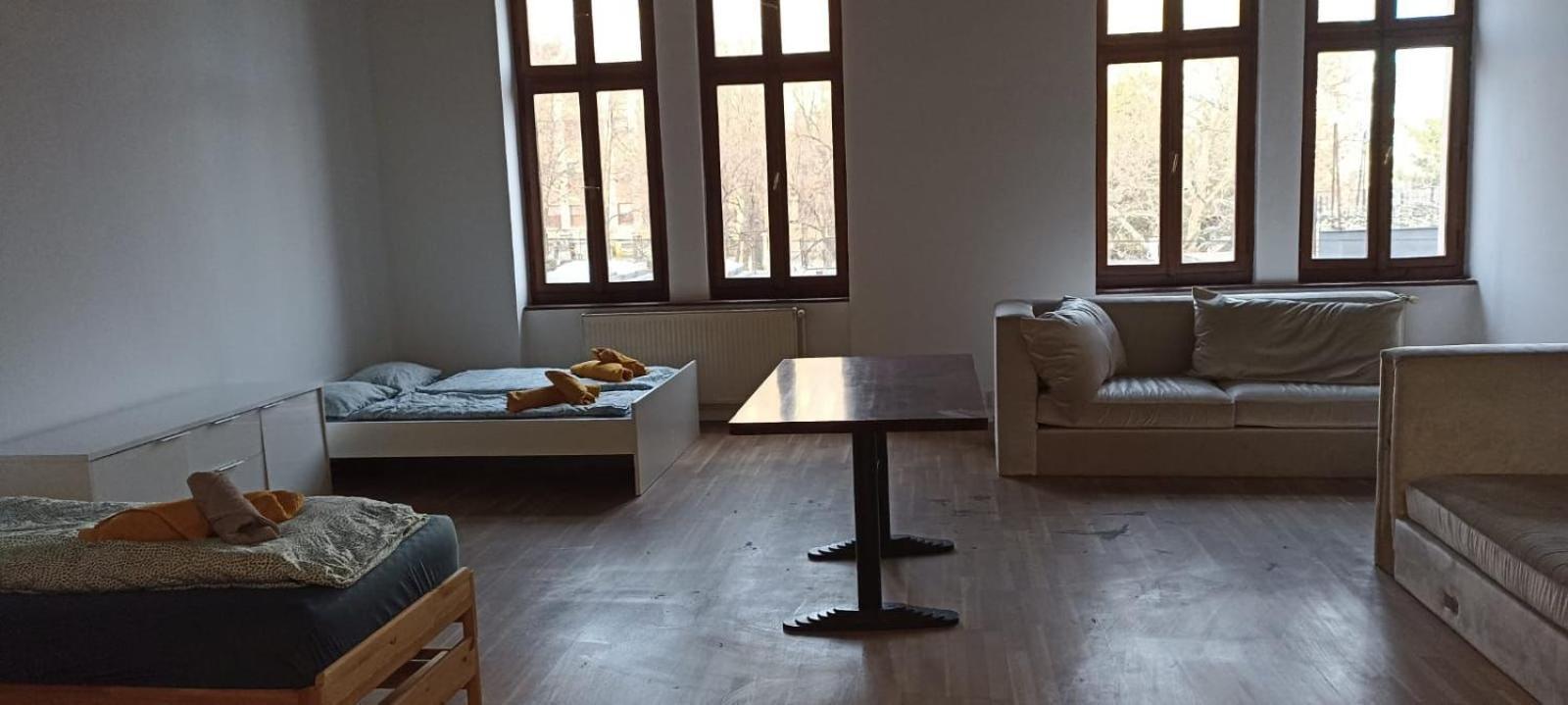 Blue Lotus Apartments 브라티슬라바 외부 사진